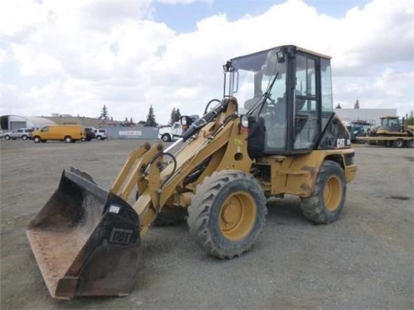 2005 CAT 906